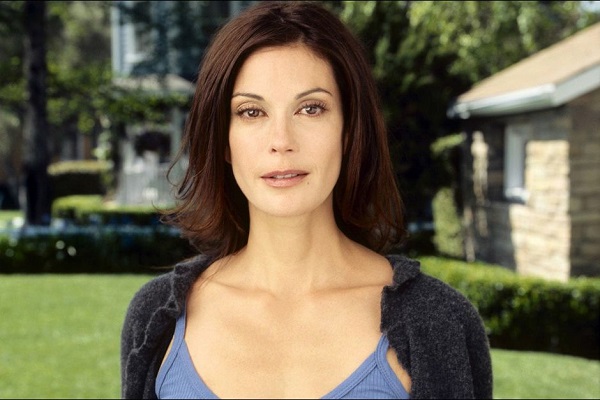 rencontre Milf, Teri Hatcher la milf de vos rêves 